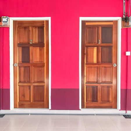Rayyan'S Roomstay Pantai Kok Bagian luar foto